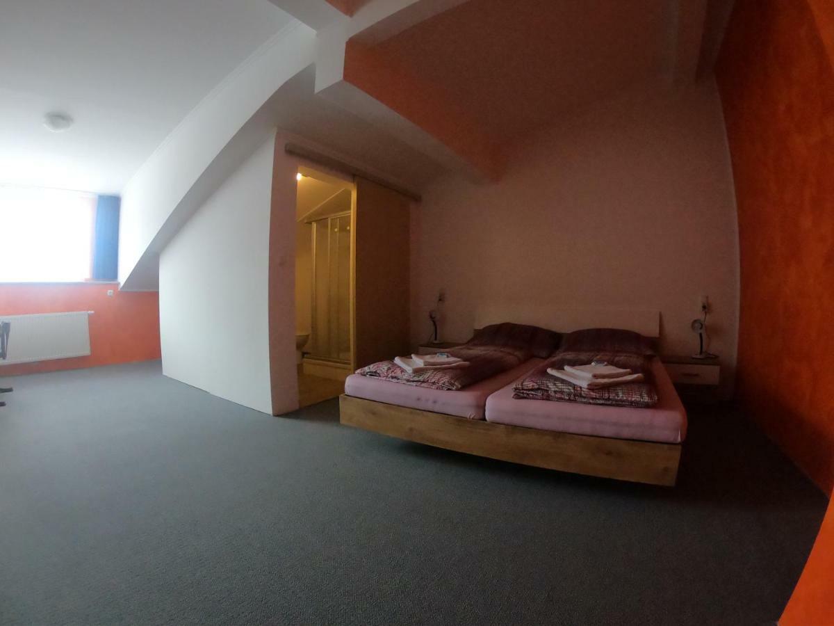 Gasthof-Cafe-Risano Haslach an der Mühl 외부 사진